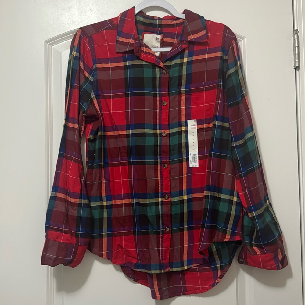So flannel, size medium. Brand new!